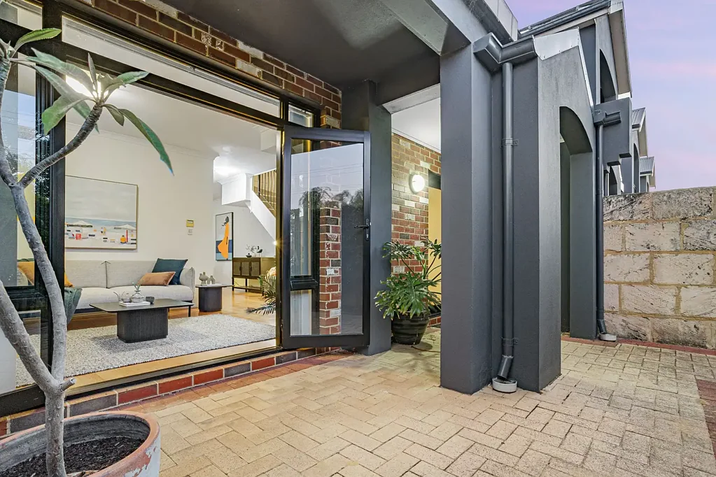 4/9 Healy Road, Hamilton Hill, WA 6163