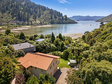 Picton 3कमरा Rear Opportunity in Whatamango Bay