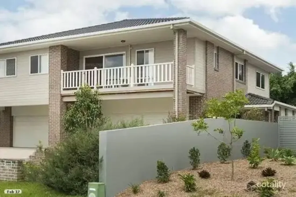 ðŸ¡ For Rent - Modern 4-Bedroom Family Home in Prime Biggera Waters Location