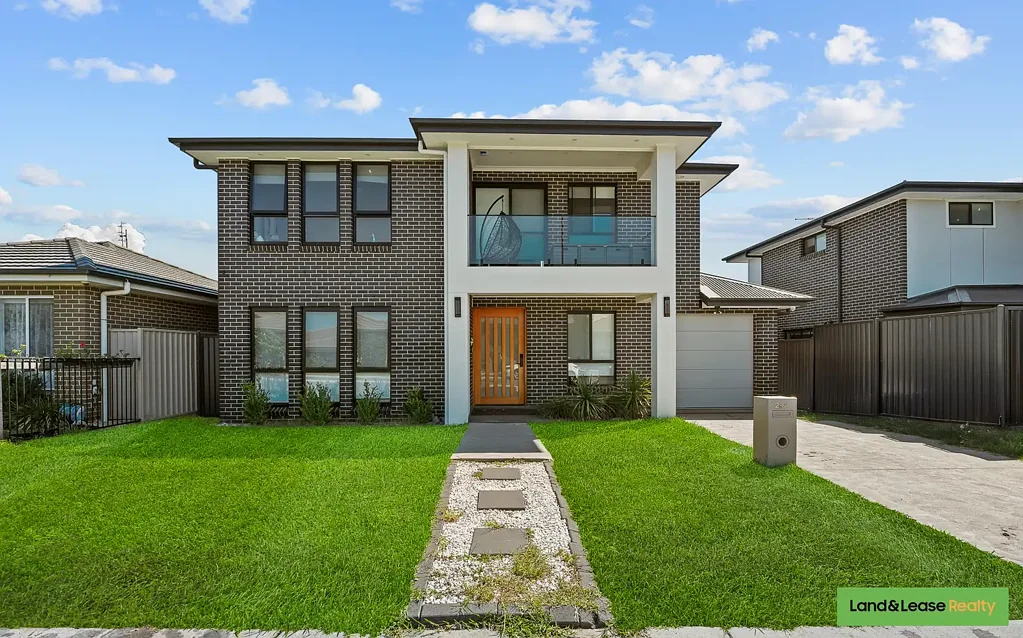 Spring Farm 5 Bedroom Five-Bedroom Family Home with Premium Inclusions & Exceptional Comfort