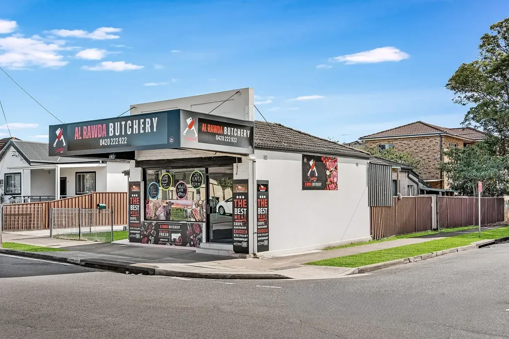 Auburn 3 Bedroom SHOP + RESIDENCE = DOUBLE INCOME IN A PRIME LOCATION!!