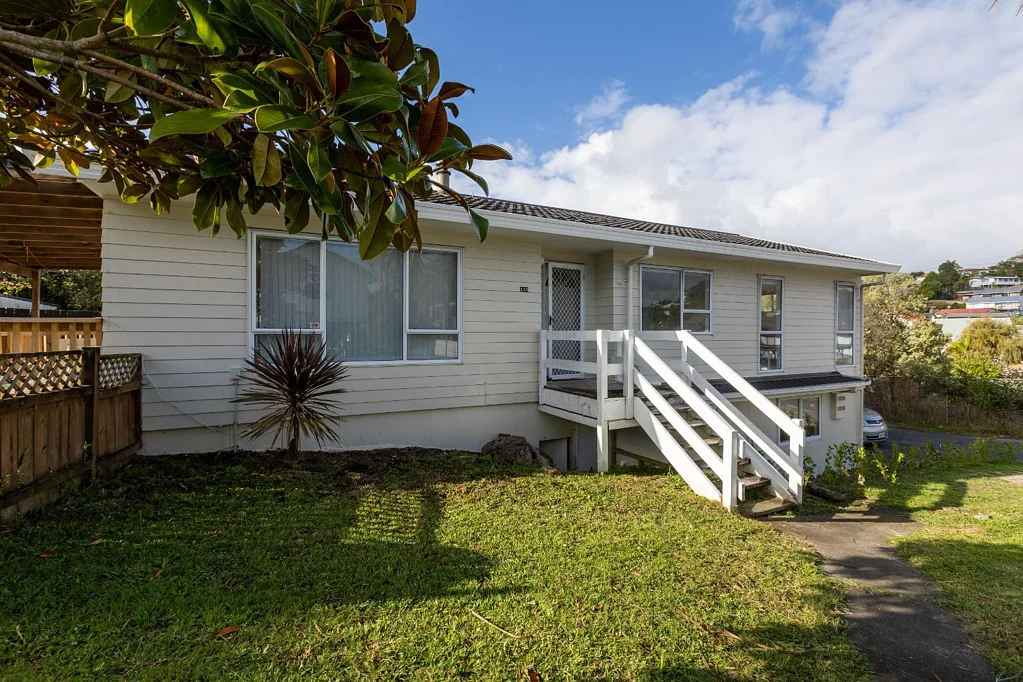 Sunny tidy 3 bedroom home
