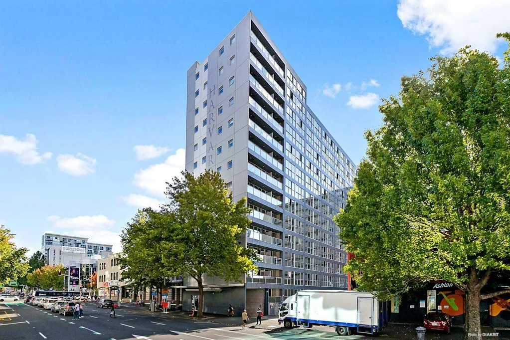 Immaculate Two-Bedroom City Apartment – Fully Renovated & Move-In Ready