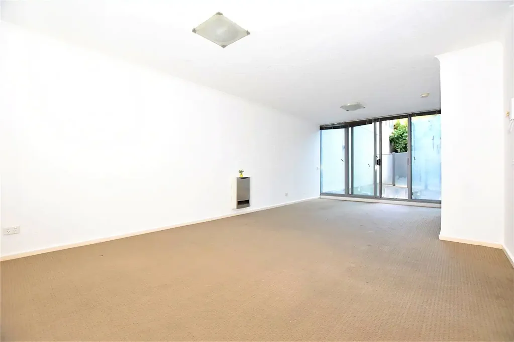 Market Square Condos - unique large terrace apartment