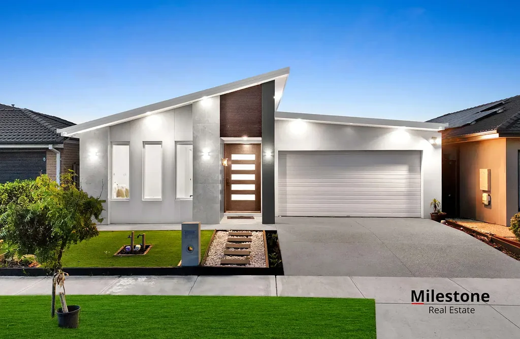 Lyndhurst 4房  声望、舒适与风格 | 优雅现代家庭生活的极致!!  Prestige, Comfort & Style | Elegant Modern Family Living at Its Finest!!