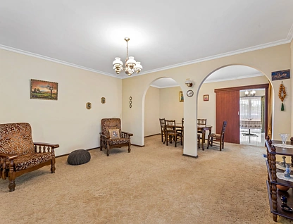 11 CLOVERDALE Close, Burwood East, East Melbourne, 4 phòng ngủ, 2 phòng tắm, House