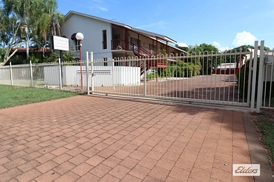 Katherine 2બેડરૂમ Comfortable 2brm unit within CBD - new perimeter fencing