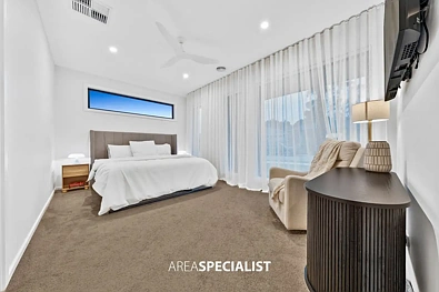 18 Silverstar Street, Pakenham, VIC 3810, 4 Bedrooms, 2 Bathrooms, House