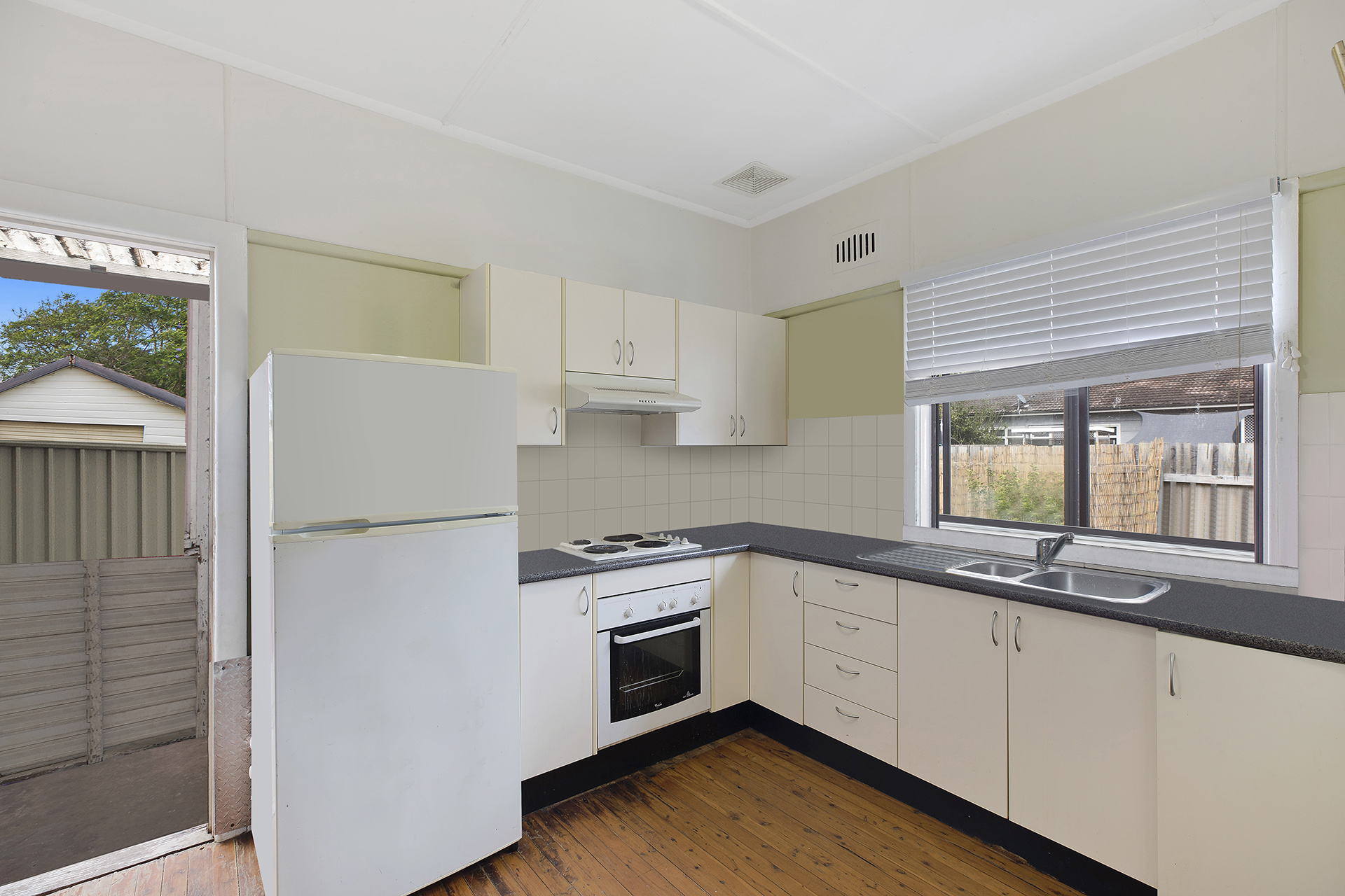 54 MCMASTERS RD, WOY WOY NSW 2256, 0房, 0浴, House