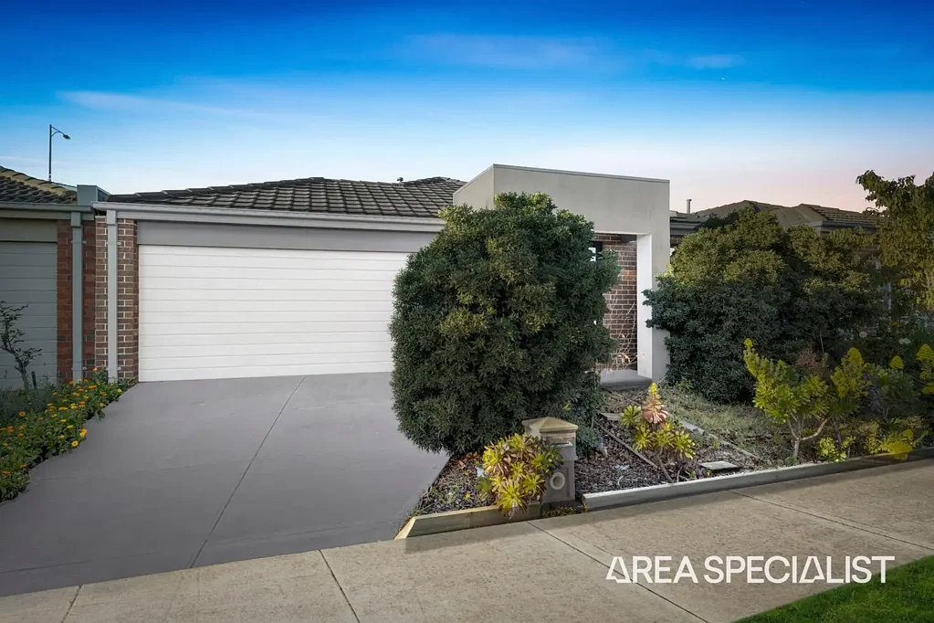 Werribee 4Phòng ngủ The Brief: Zoned to Werribee secondary school zone and easy access to the freeway!!!