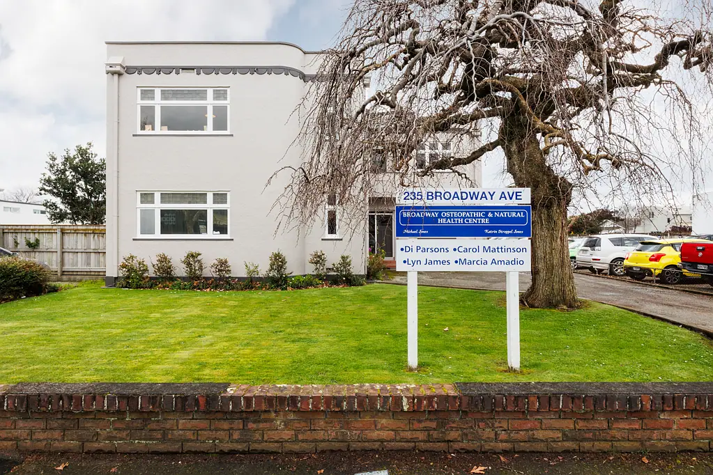 Palmerston North Central For lease suite 1 office