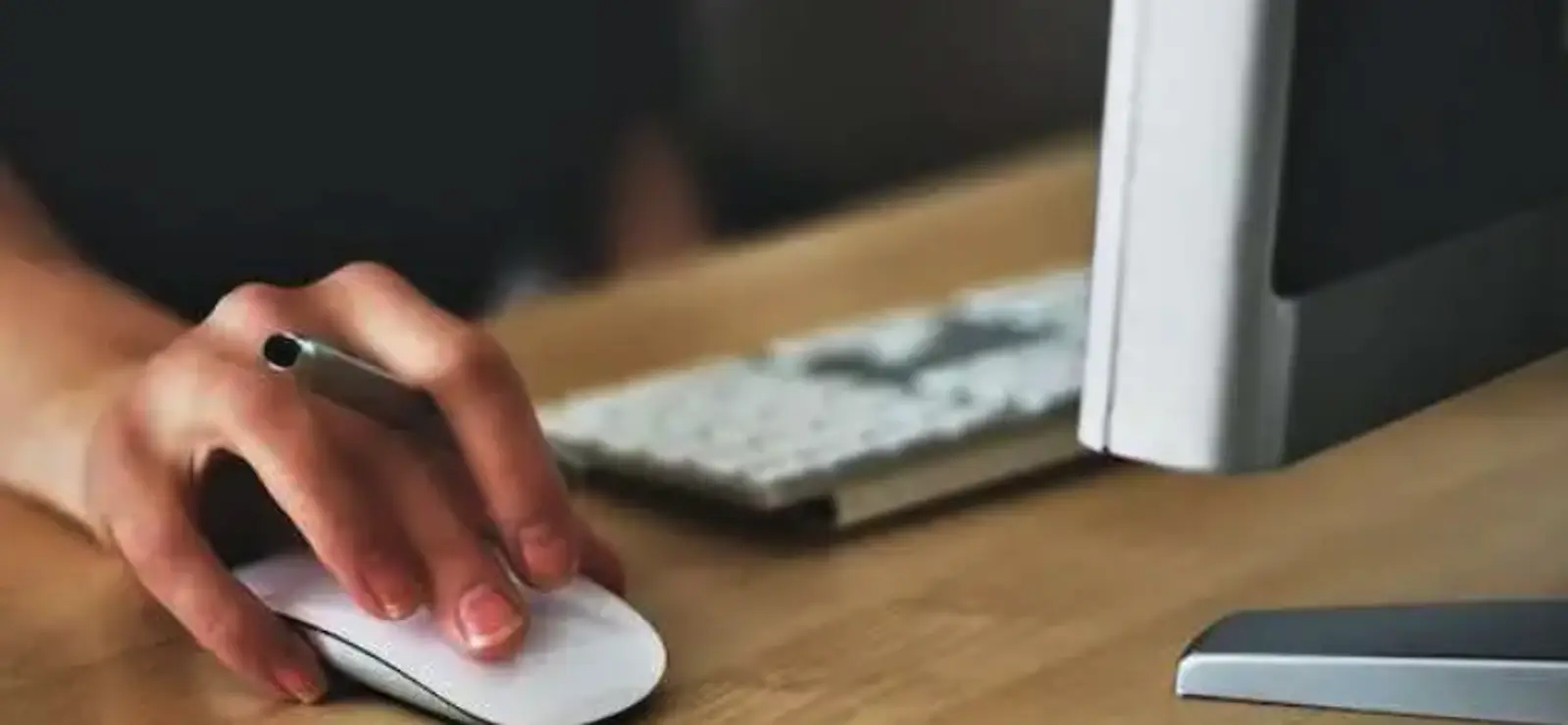 SEEK十月报告:招聘需求下滑,求职者人数反弹