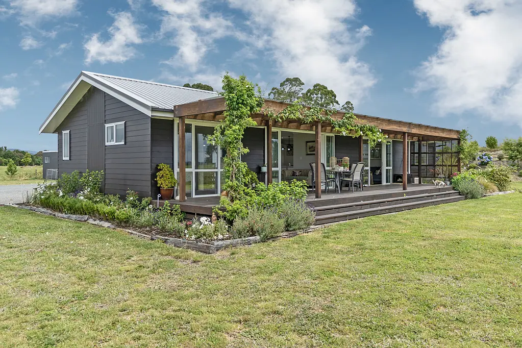 Pongakawa Farmland | Home | Sheds | Hectares