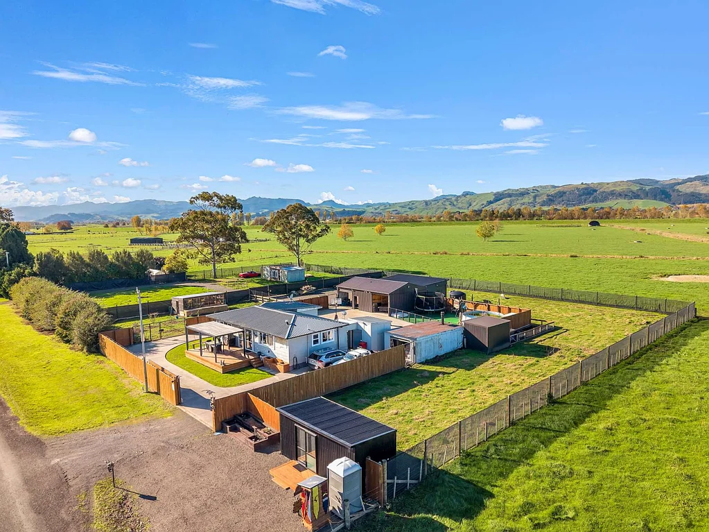 Paeroa 3Kwarto Lifestyle Plus Income Potential