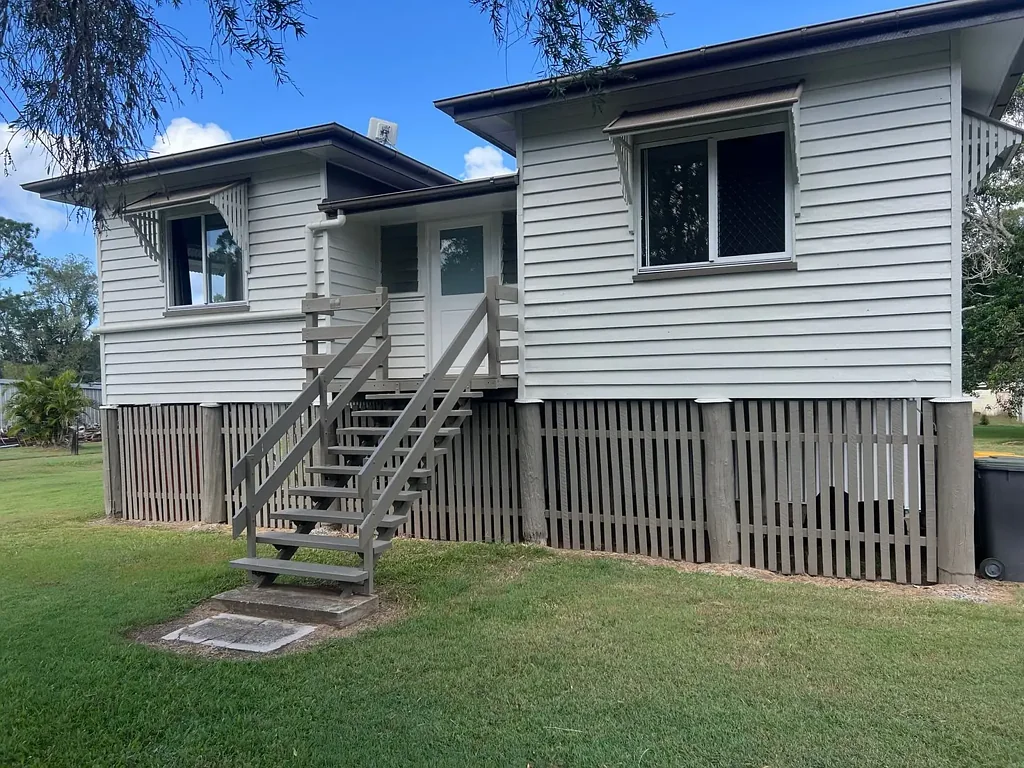 CHARMING HOUSE WITH PLENTY OF ROOM