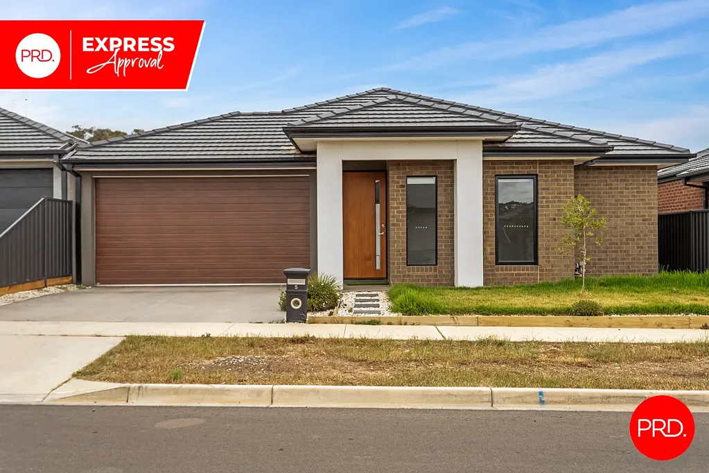 Like-New Family Home!