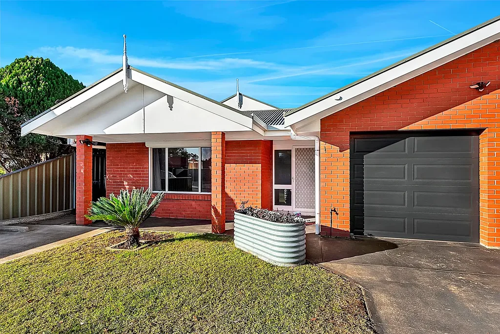 1/10 Wakeling Crescent, Parafield Gardens, SA 5107