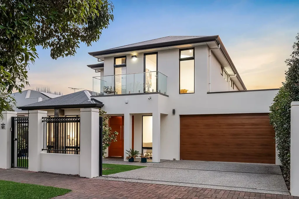 Glenside 5ਬੈੱਡਰੂਮ A Home of Timeless Elegance & Endless Possibility