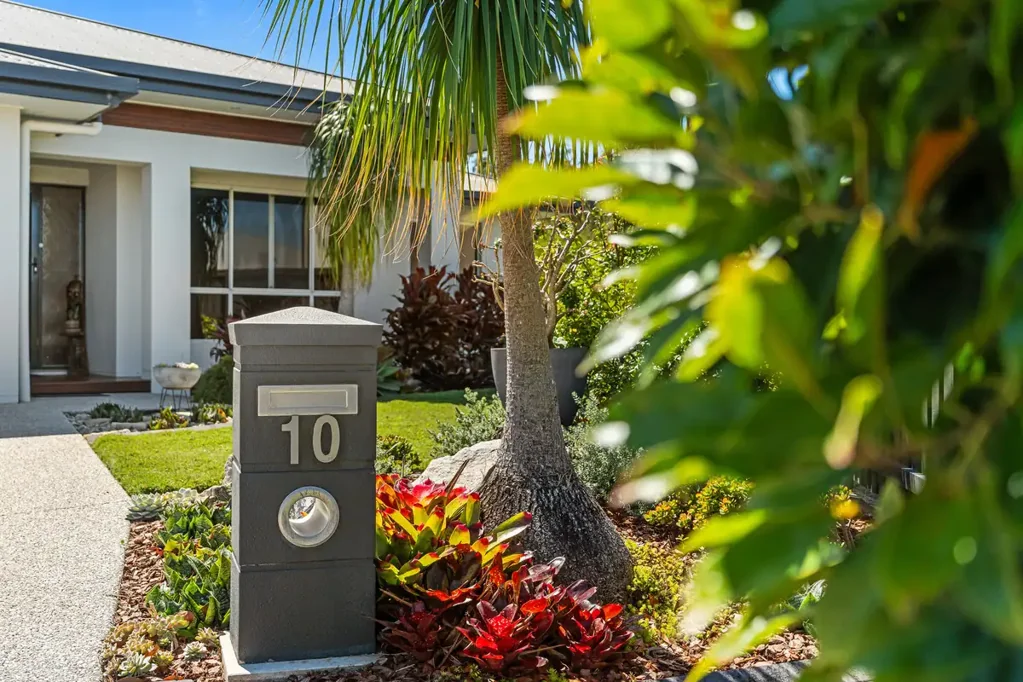 Urraween 4房  A Beautifully Crafted Home with a Resort-Style Heart