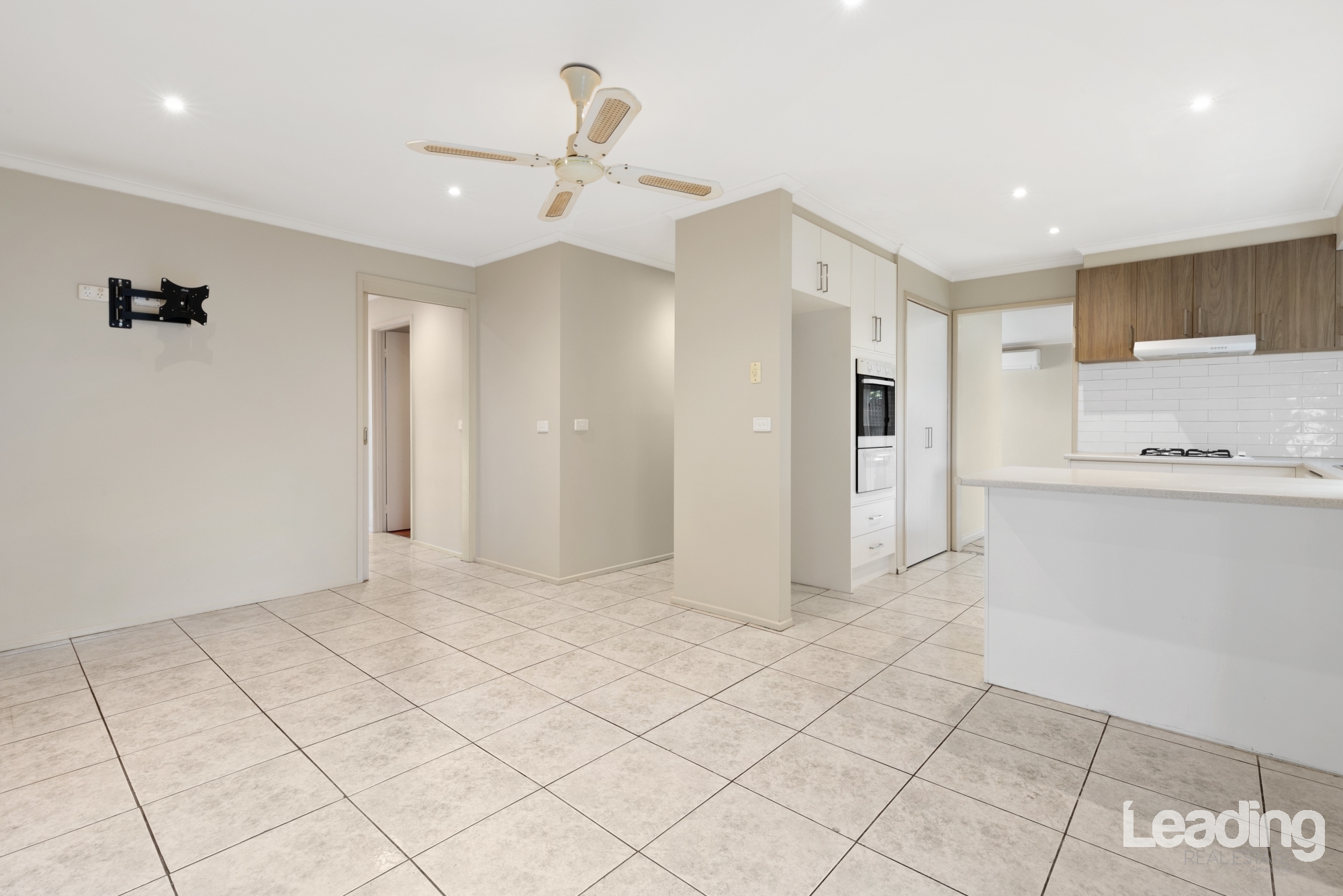 2 LA PEROUSE CL, SUNBURY VIC 3429, 0房, 0浴, House