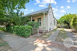 70 Simmons Street, Wagga Wagga
