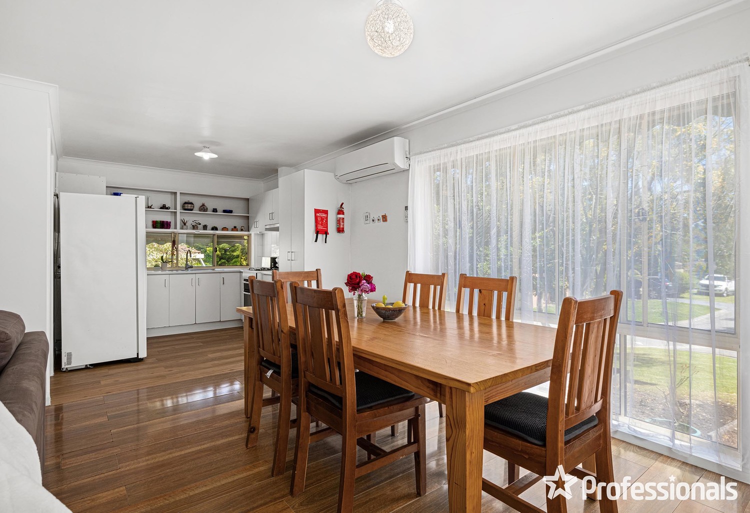 18 CHARLWOOD DR, MOOROOLBARK VIC 3138, 0 침실, 0 욕실, House