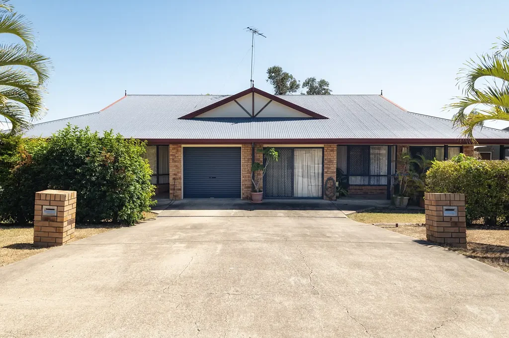 Biloela 5બેડરૂમ Dual-Income Opportunity in Prime Location