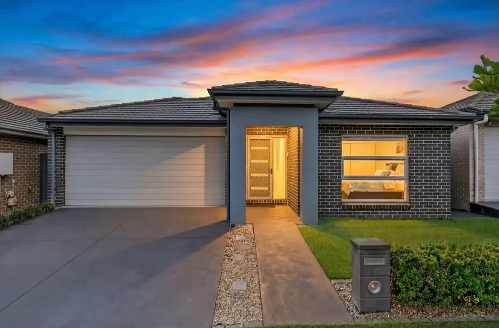 Jordan Springs 4部屋 Family Home Ready To Move In