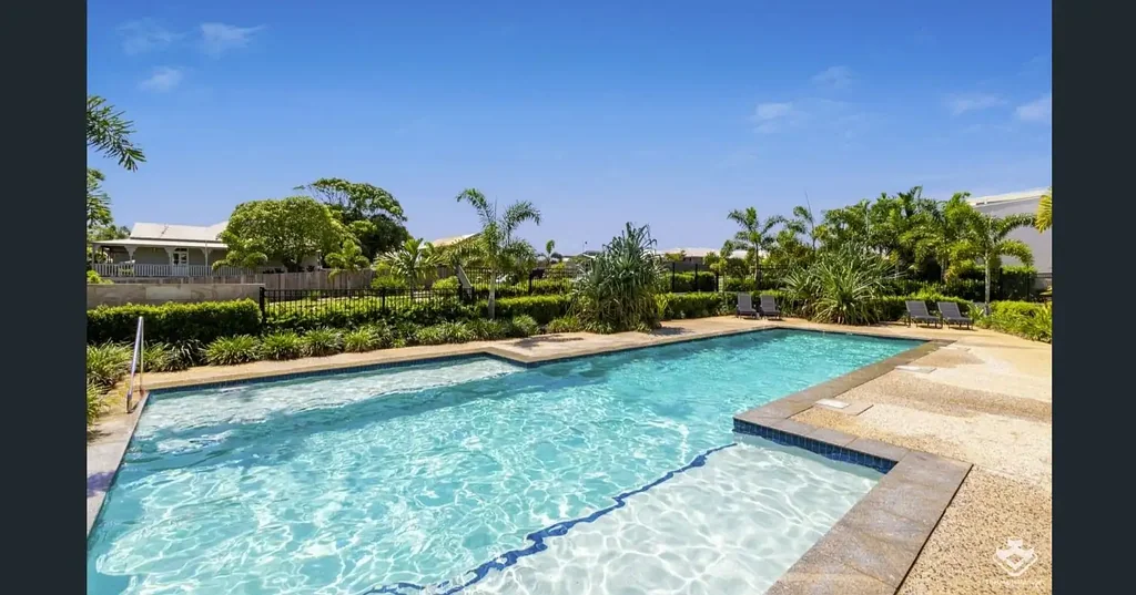 $720 per week-Modern 3-Bedroom Townhouse