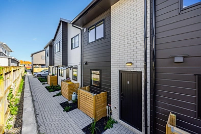 Papatoetoe 2 Bedroom HOME BUYERS & INVESTORS - DON'T MISS THIS!