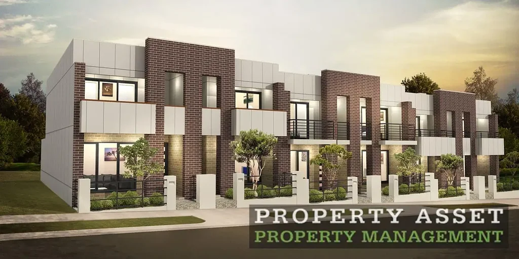 Three-Bedroom Townhouse with Balcony and Spacious Living