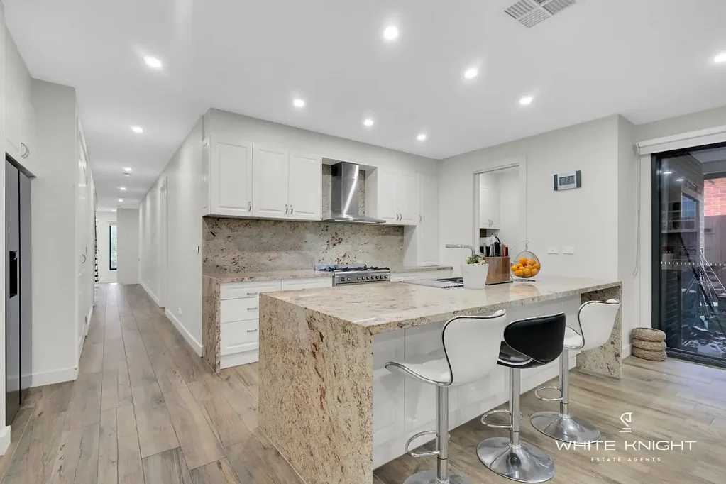 Preston 5બેડરૂમ Impressive Double-Storey Home Designed for Families