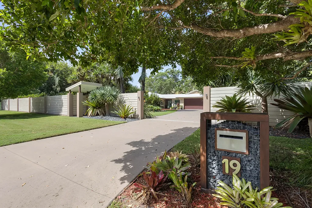 Cooroibah 6ห้องนอน Your Ideal Retreat Only 8 Min to Town