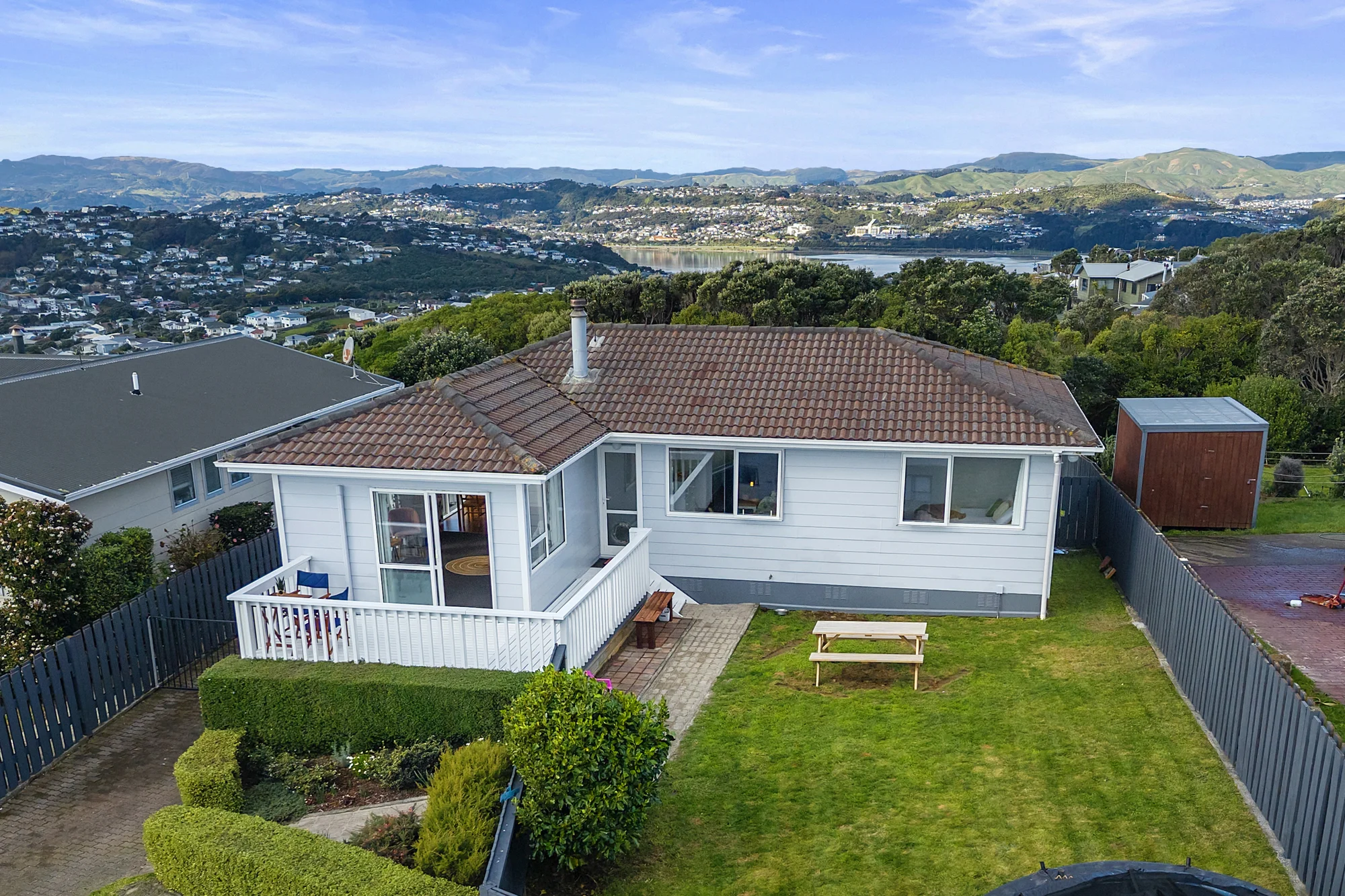 Titahi Bay 3房  Quiet cul-de-sac living | Versatile sleepout
