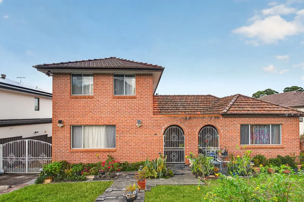 Pendle Hill 4कमरा Wide Frontage Opportunity on 575.4sqm in a Prime Pendle Hill Location