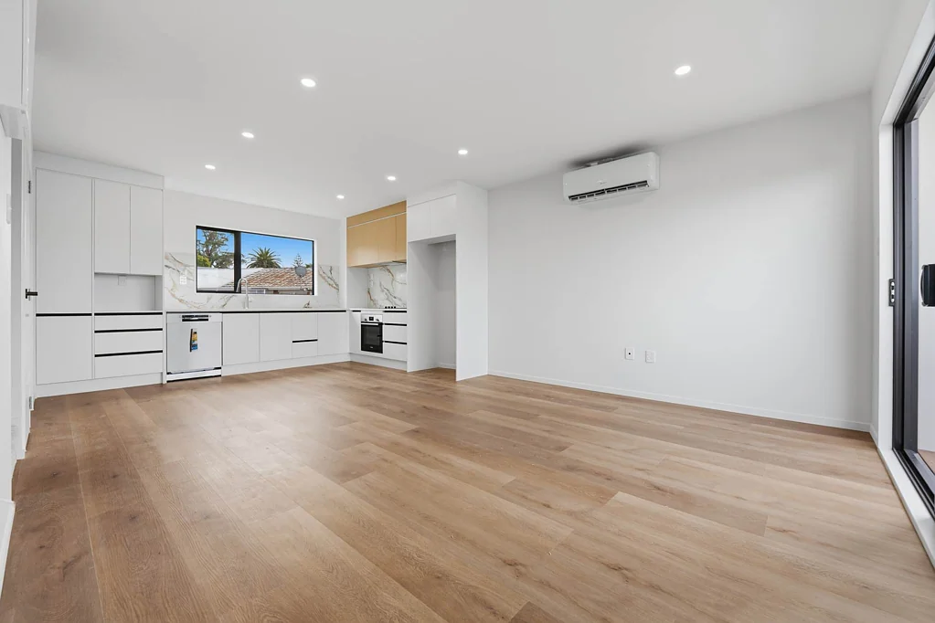New Lynn 3Moenga Affordable Living, Smart Investing!