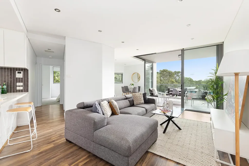 Wahroonga 2chambre Exceptionally spacious north-facing sophistication
