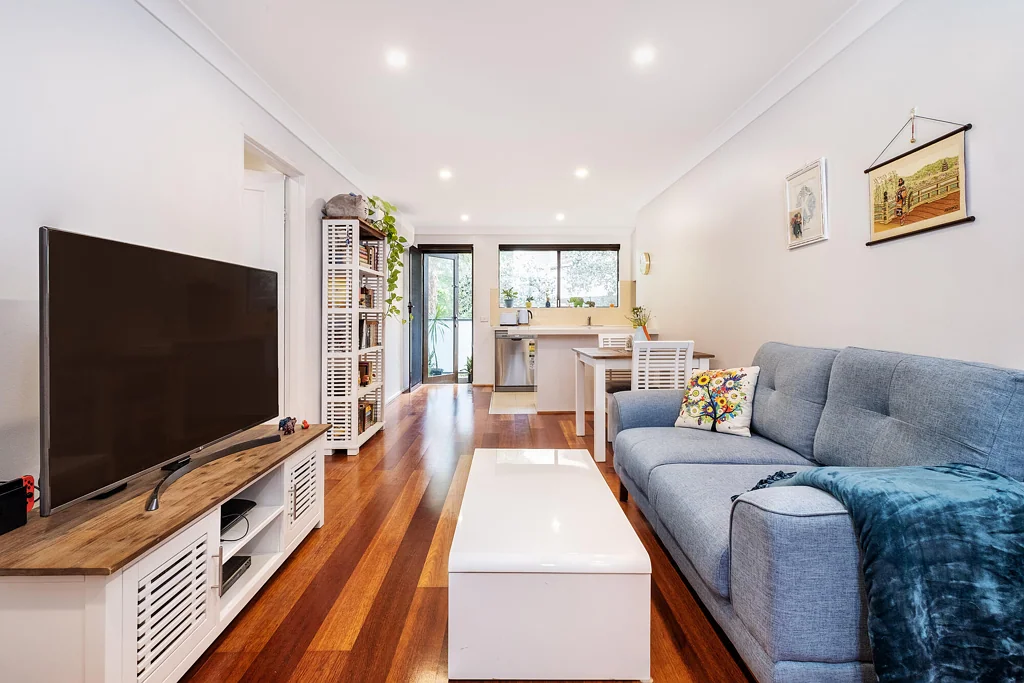 Modern Apartment In Convenient Location