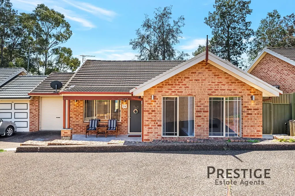 Bossley Park 3ਬੈੱਡਰੂਮ Stylish Fully Renovated Villa - No Strata Fees!