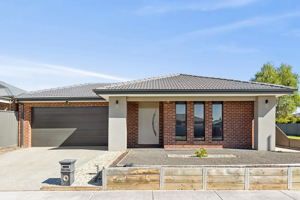 15 Canterbury Road West, Lara, VIC 3212