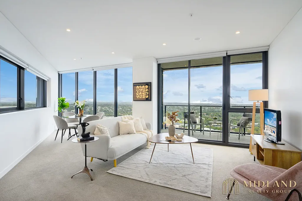Spacious & Sunlit North Facing Retreat