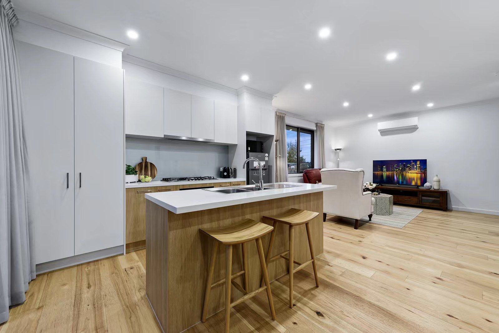 44 LEONIE AV, MOUNT WAVERLEY VIC 3149, 0房, 0浴, Townhouse