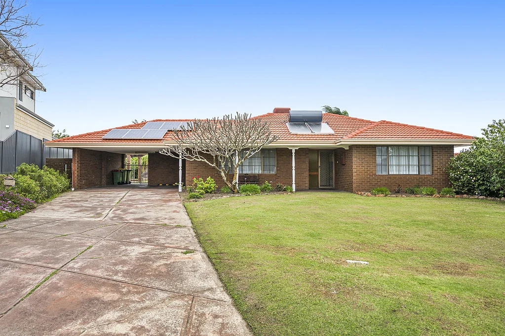 7 Empen Court, Leeming, WA 6149