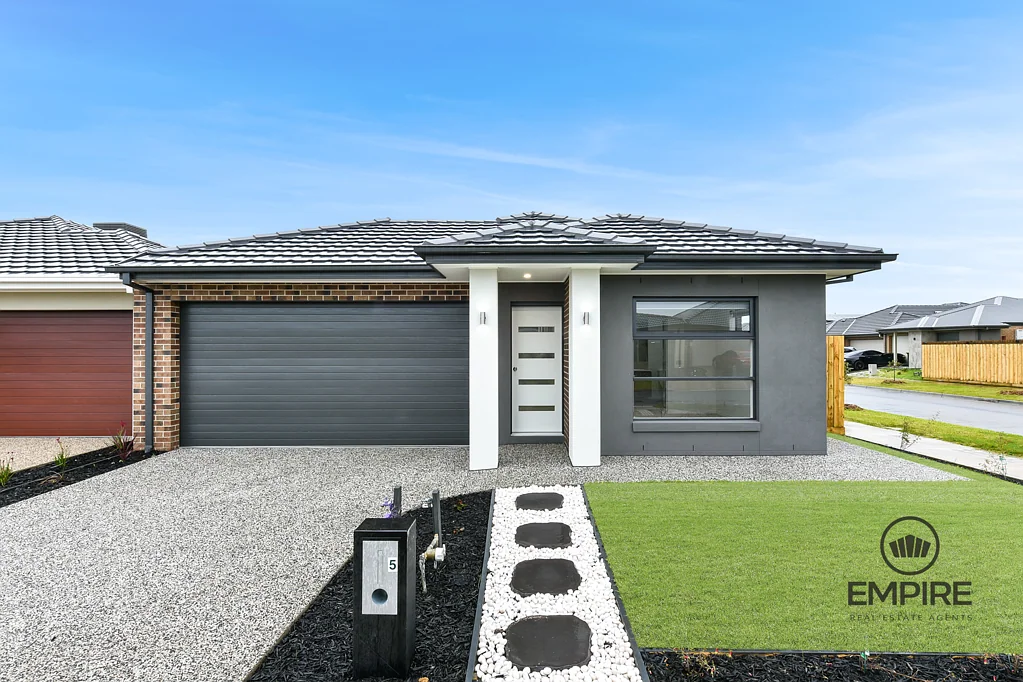 5 Pienza Road, Clyde, VIC 3978