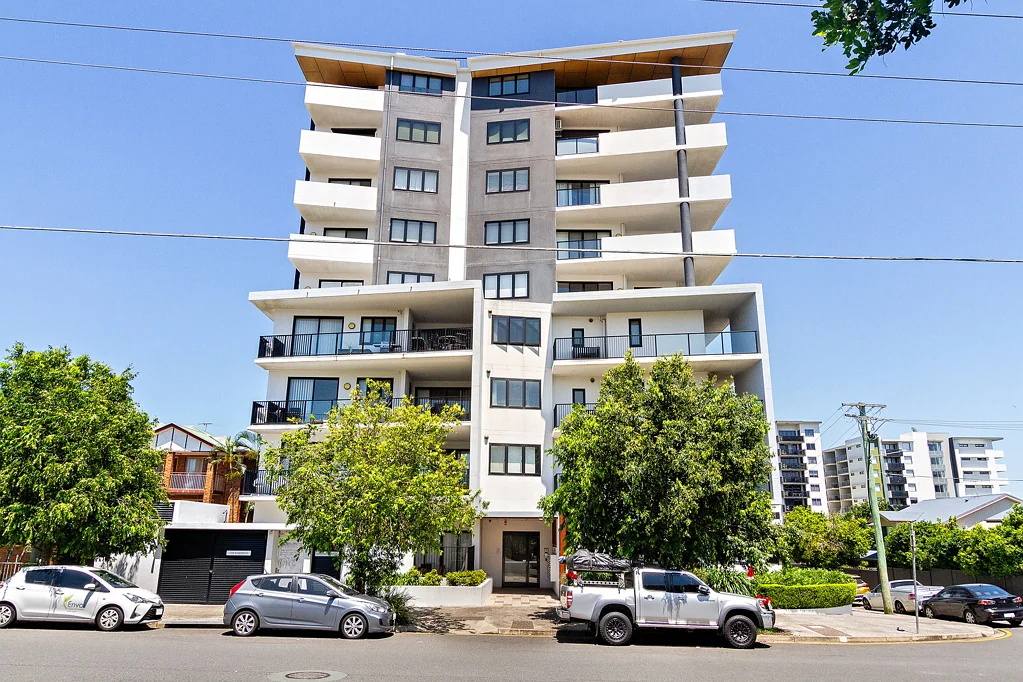 202/27 Kingsmill Street, Chermside, QLD 4032