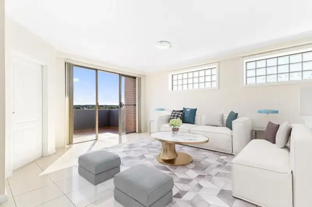 FRESHLY PAINTED = MAGNIFICENT DISTRICT VIEWS FROM THIS SUNDRENCHED APARTMENT