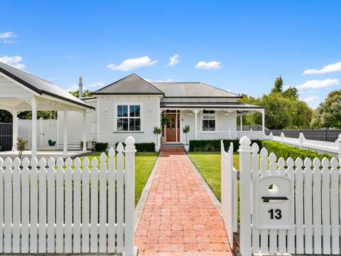 Greenmeadows 4 Bedroom Exquisite Villa with a WOW Factor – A Must See
