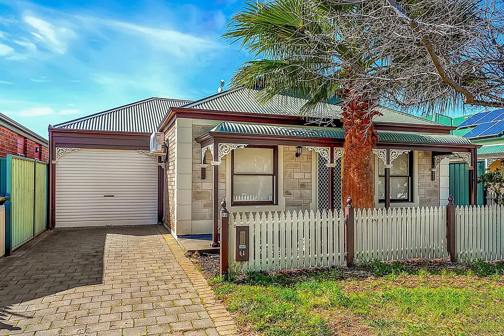 Mawson Lakes 3침실 Charming Character Home in Shearwater Estate
