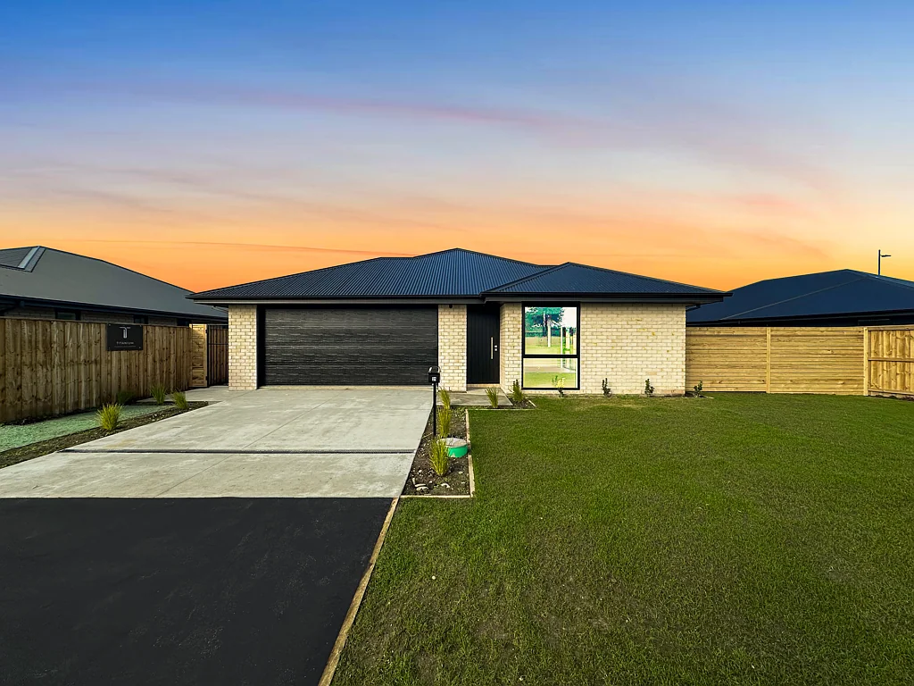 Rolleston 3Kwarto Sun-Drenched Style with Smart Design
