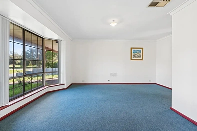 Living room - 4 WALKER PL, GOSNELLS WA 6110